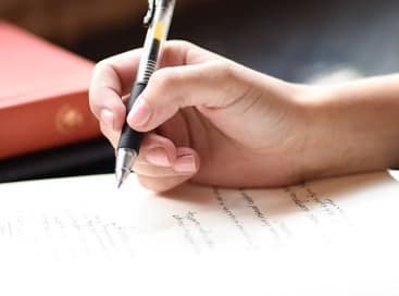 Write high quality college assignments with these tips